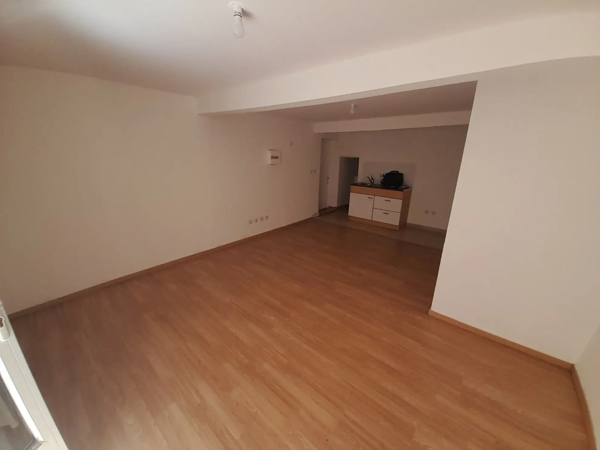 Maison de village rénovée de 98 m² à Bagnols-sur-Cèze avec 4 chambres 