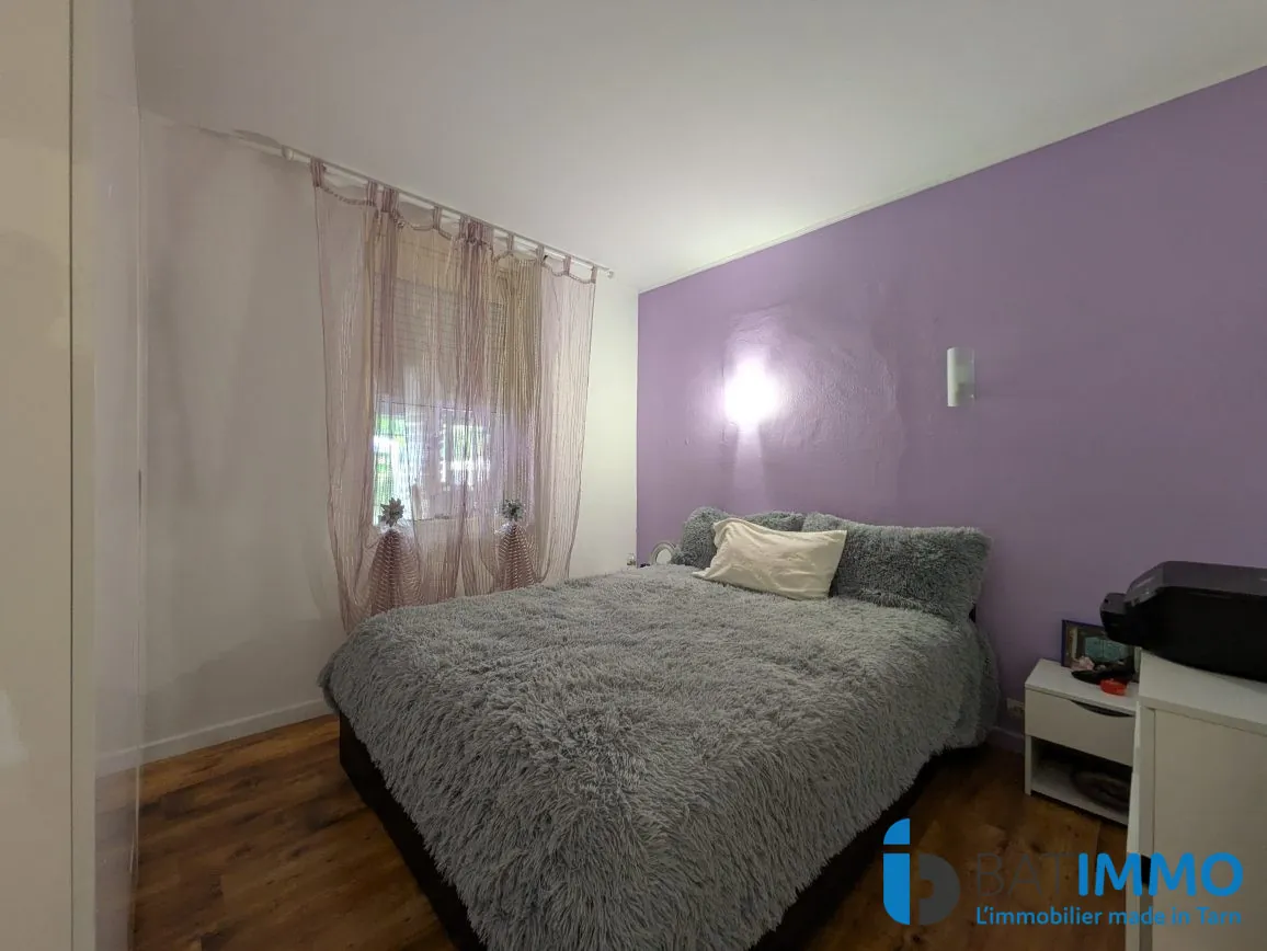 Maison rénovée à Carmaux avec 4 garages et terrasses, 140 m² 