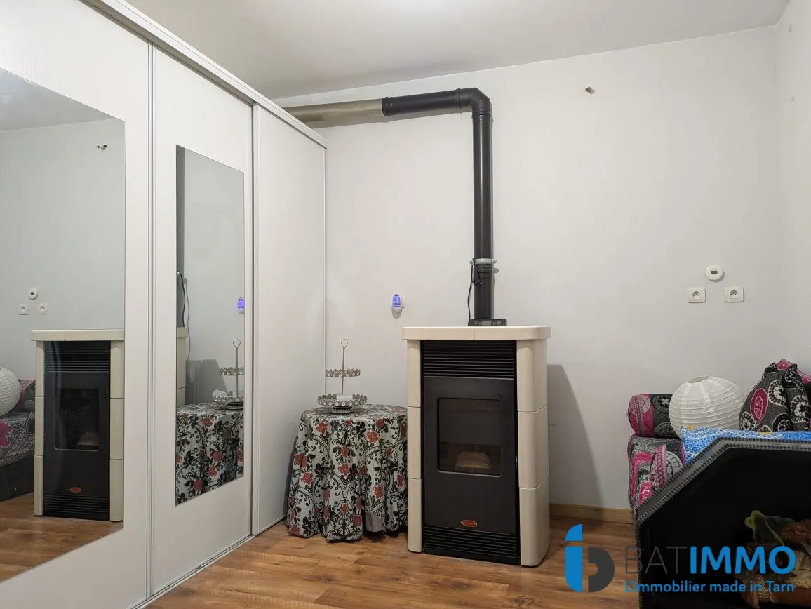 Maison rénovée à Carmaux avec 4 garages et terrasses, 140 m² 