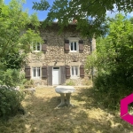 Maison en pierres avec jardin et grands terrains à Connangles