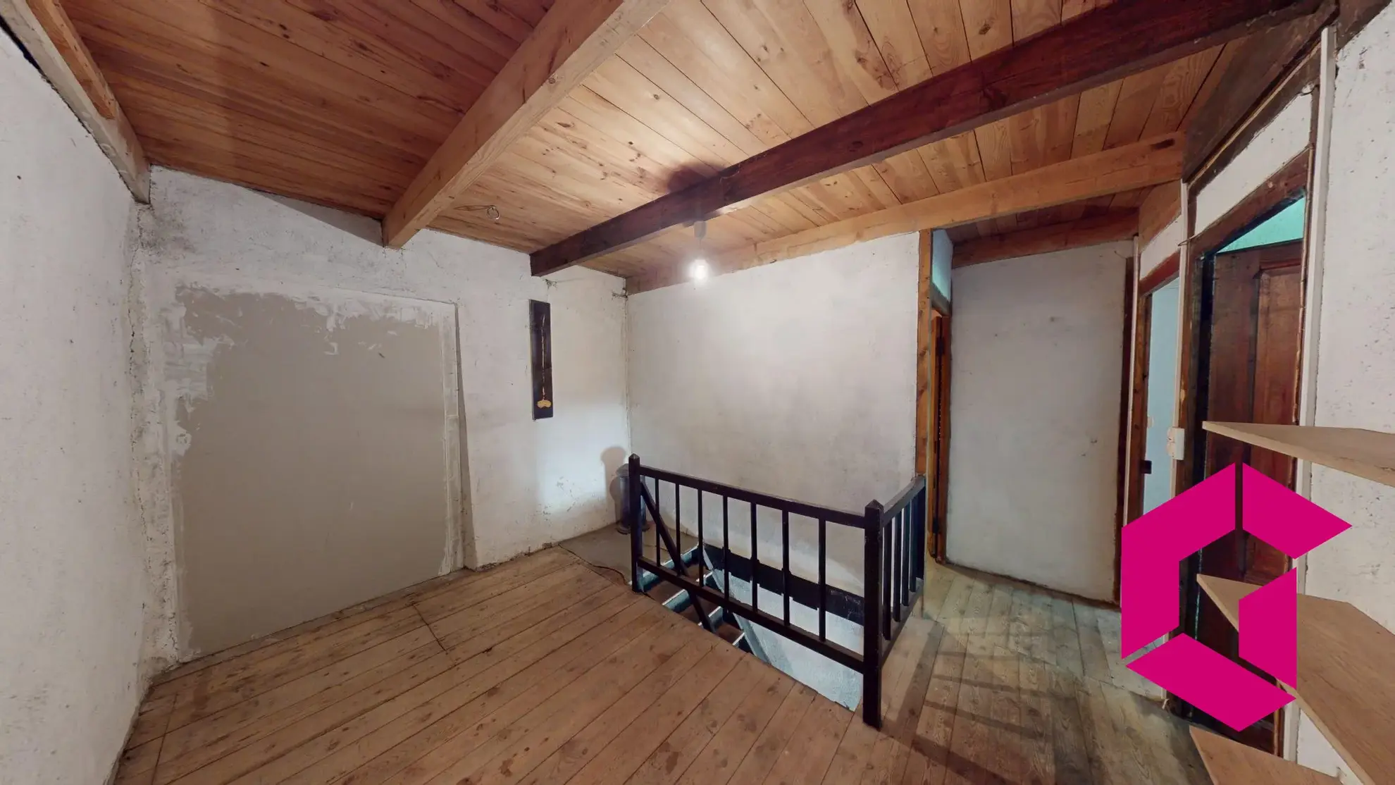 Maison en pierres avec jardin et grands terrains à Connangles 