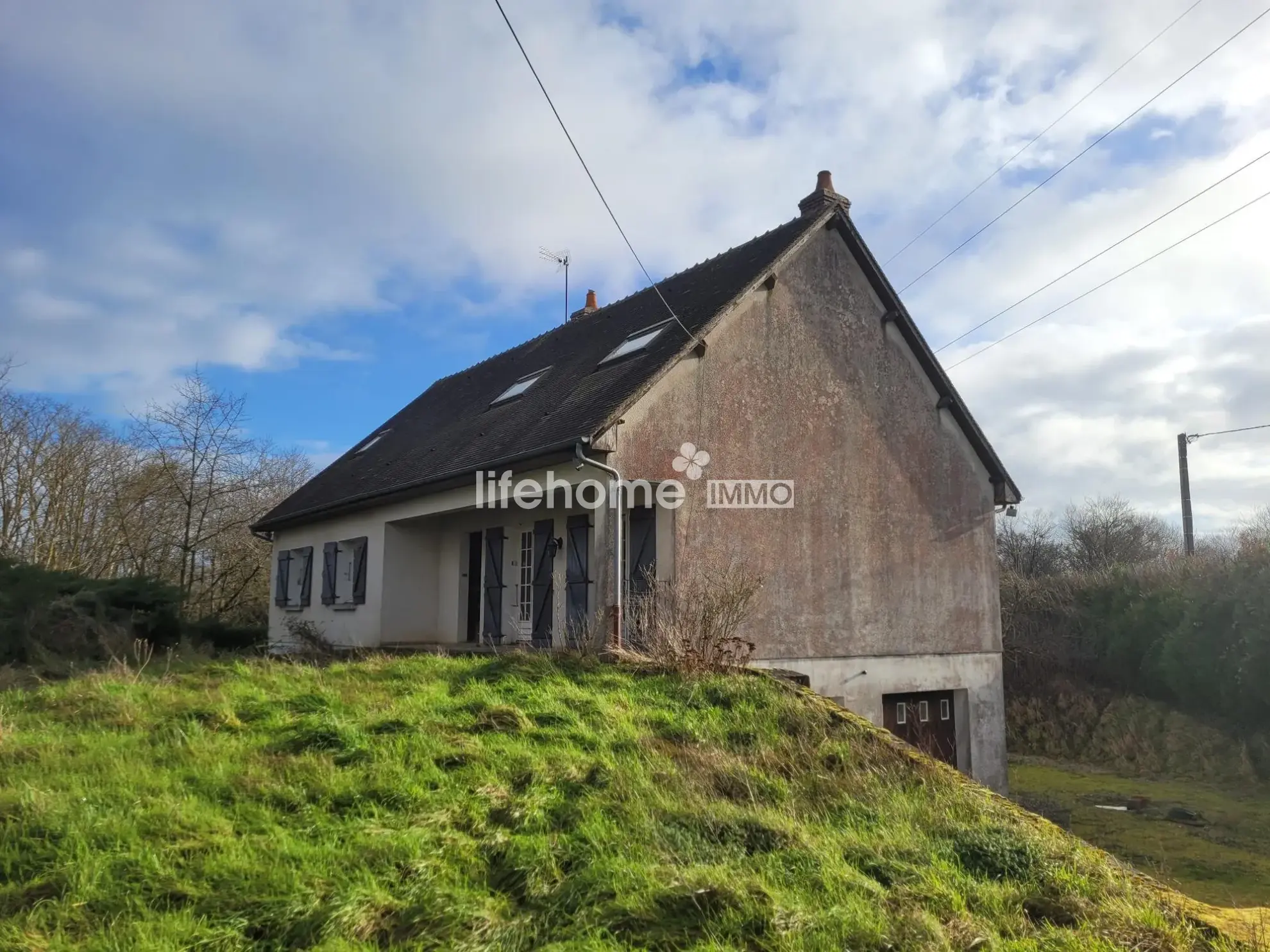 Grande maison individuelle à vendre à Saint-Pierre-Le-Moutier - 175 m² 