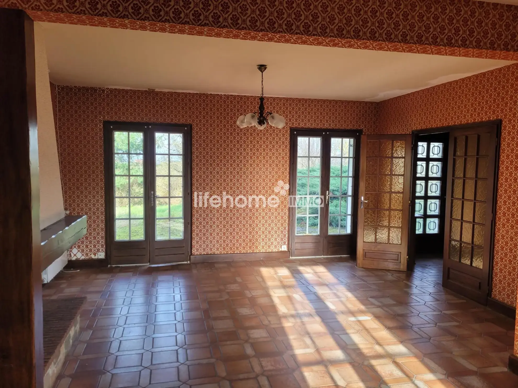 Grande maison individuelle à vendre à Saint-Pierre-Le-Moutier - 175 m² 