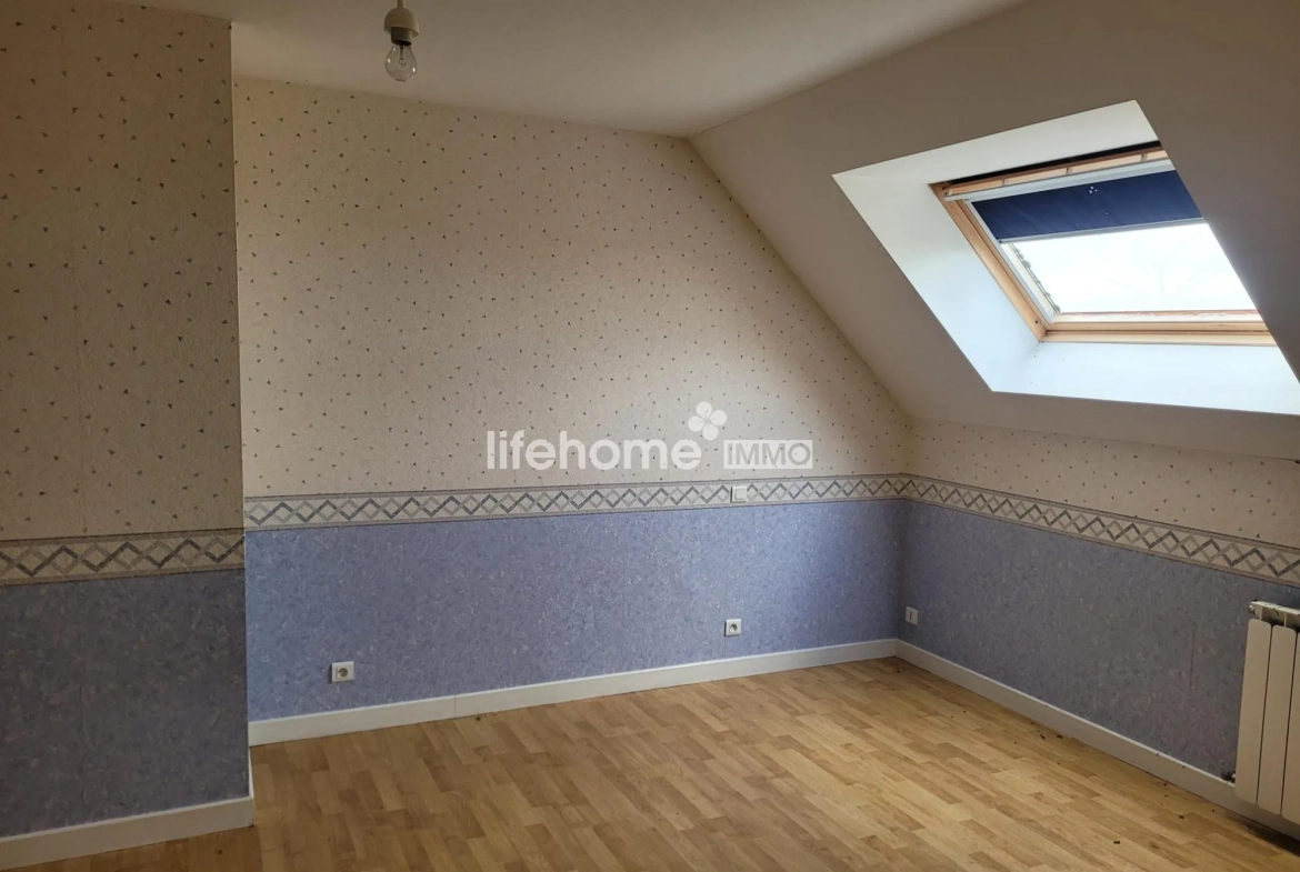 Grande maison individuelle à vendre à Saint-Pierre-Le-Moutier - 175 m² 