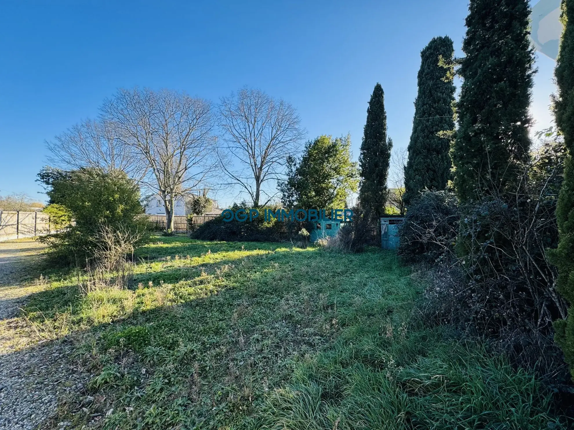 Terrain constructible à vendre à Castelginest, proche centre et écoles 