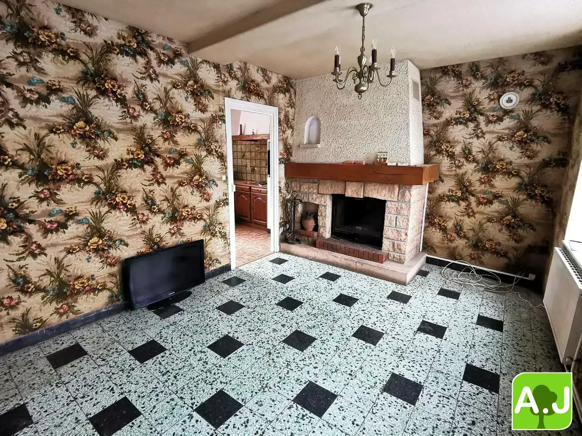Maison 3 chambres à Ezy-sur-Eure à rénover avec terrain clos 