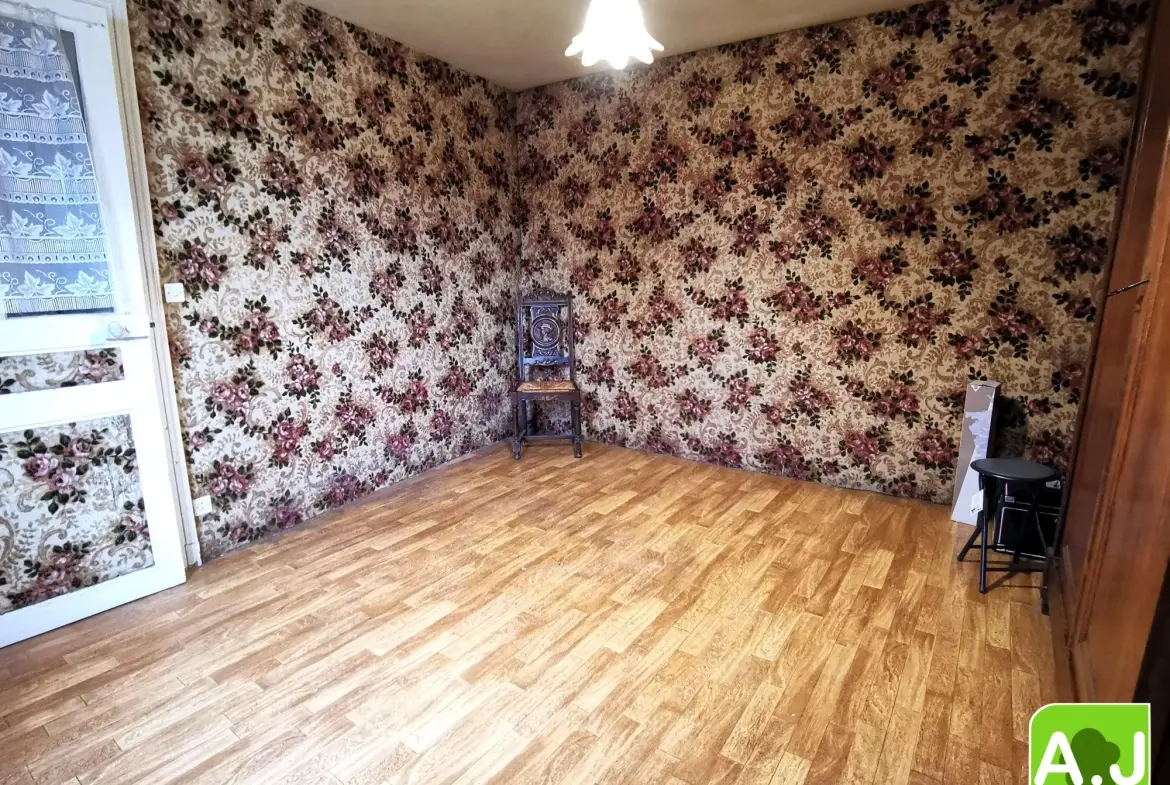 Maison 3 chambres à Ezy-sur-Eure à rénover avec terrain clos 