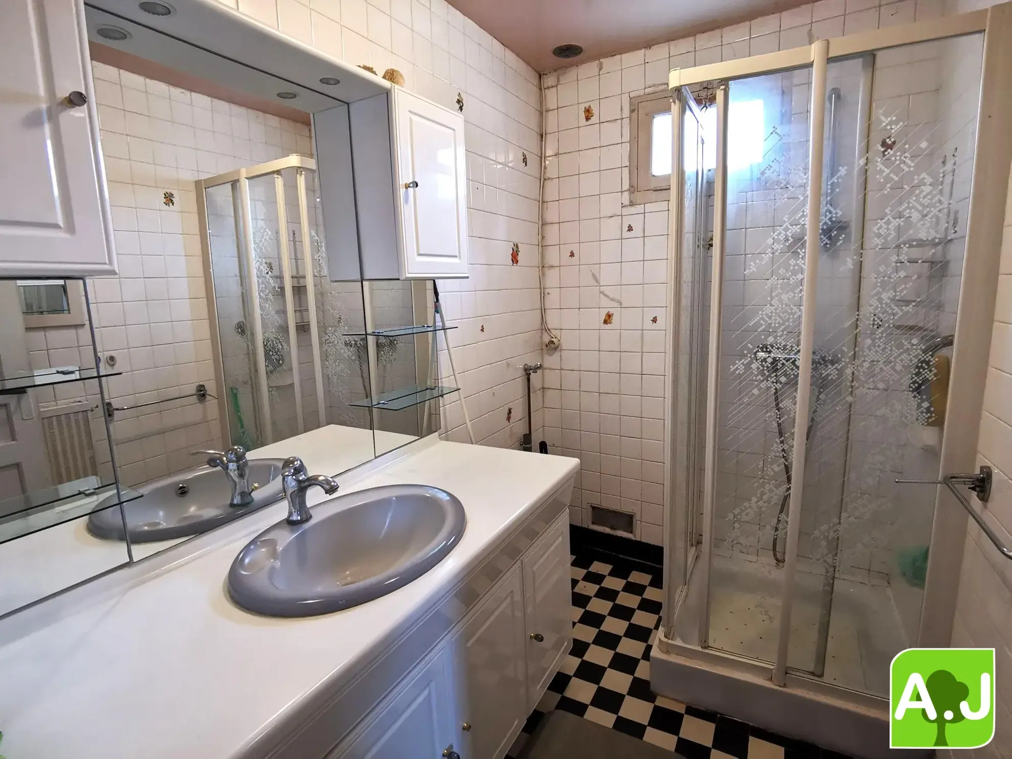 Maison 3 chambres à Ezy-sur-Eure à rénover avec terrain clos 
