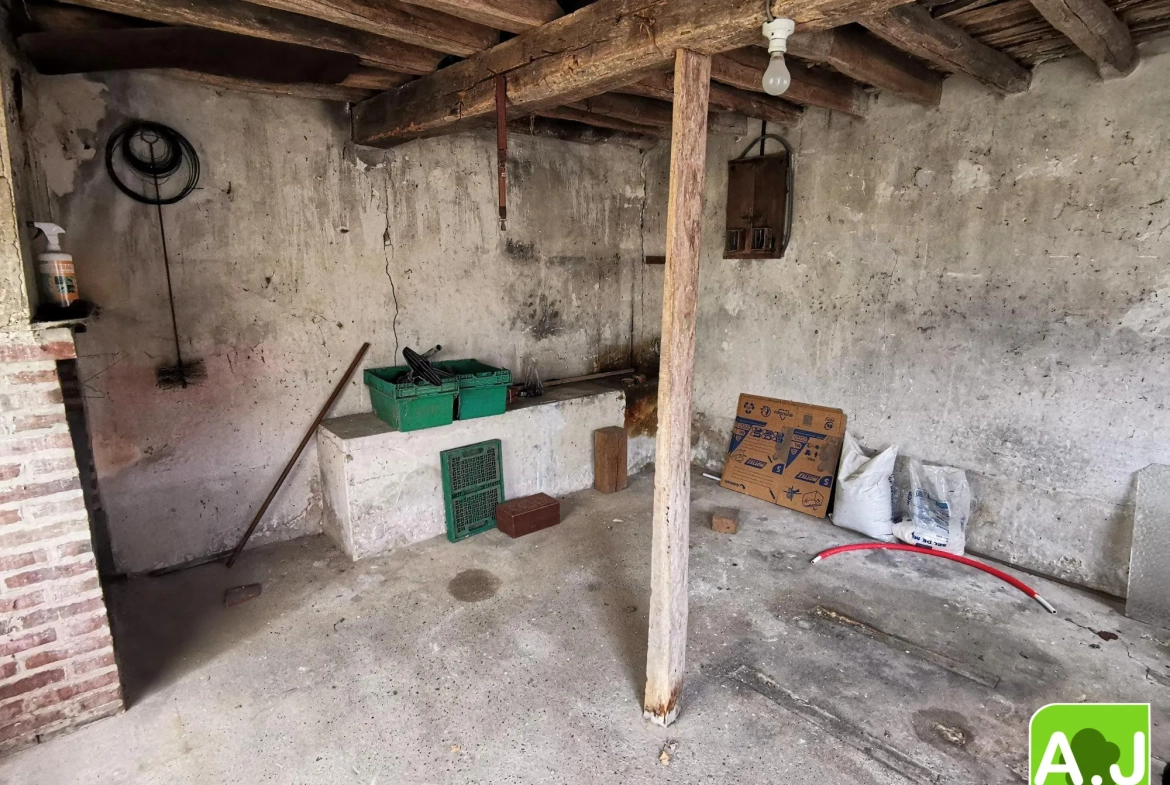 Maison 3 chambres à Ezy-sur-Eure à rénover avec terrain clos 