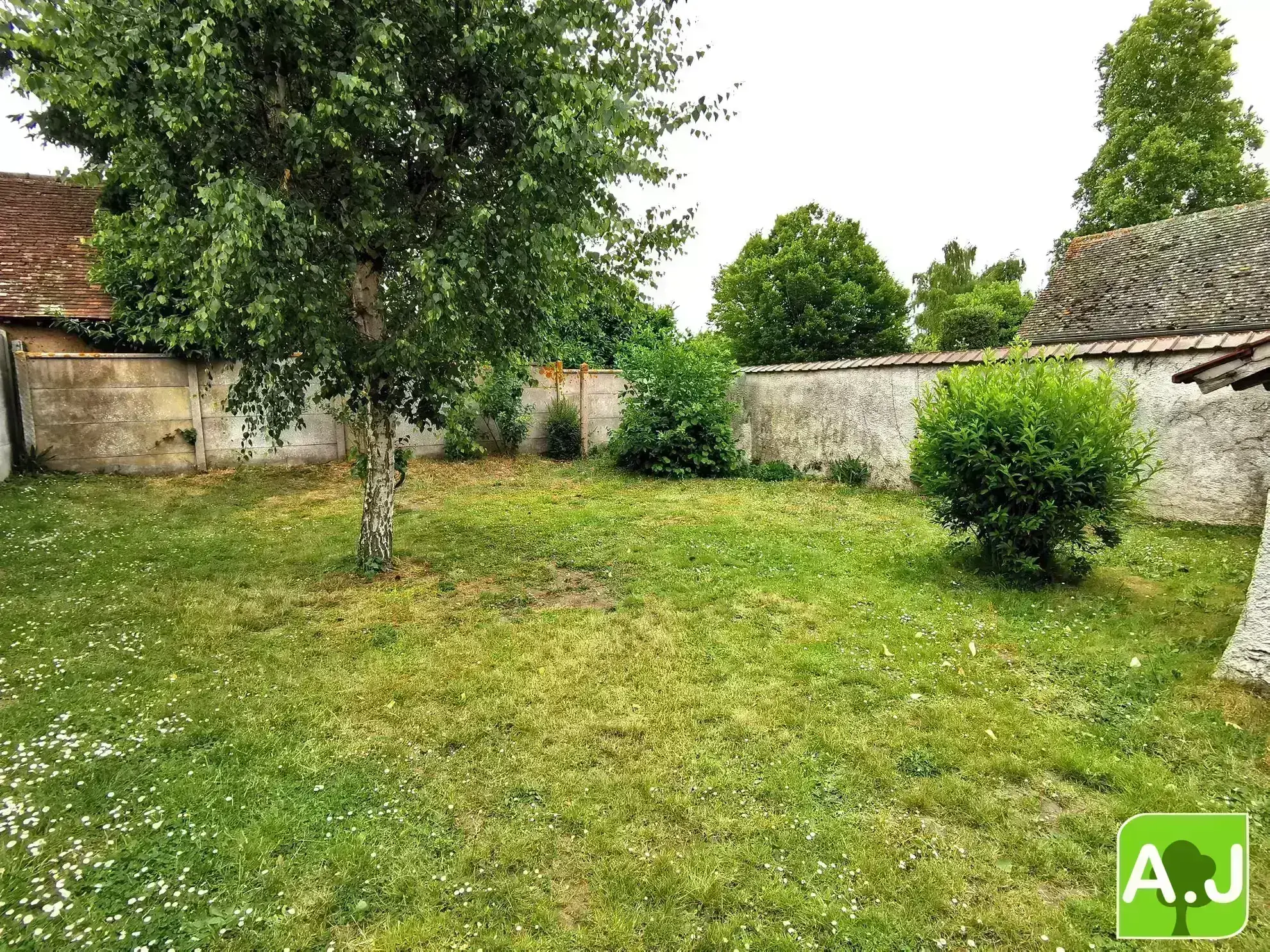 Maison 3 chambres à Ezy-sur-Eure à rénover avec terrain clos 