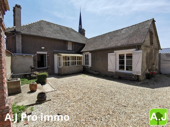 Maison 3 chambres à Ezy-sur-Eure à rénover avec terrain clos