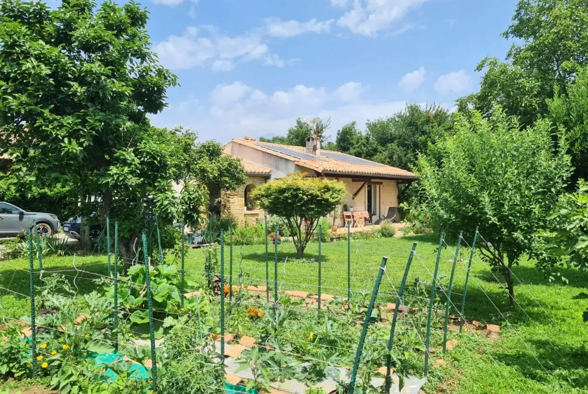 Charmante maison de plain-pied avec jardin et performance énergétique à Alès 