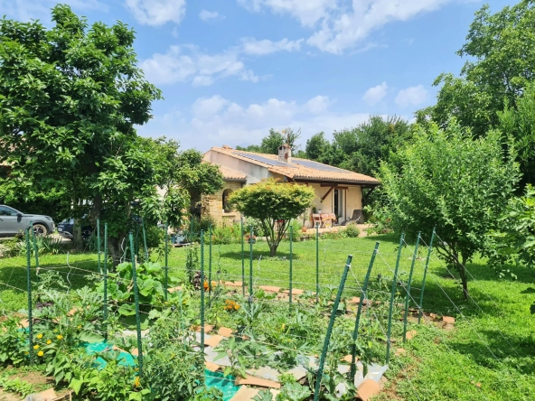 Charmante maison de plain-pied avec jardin et performance énergétique à Alès