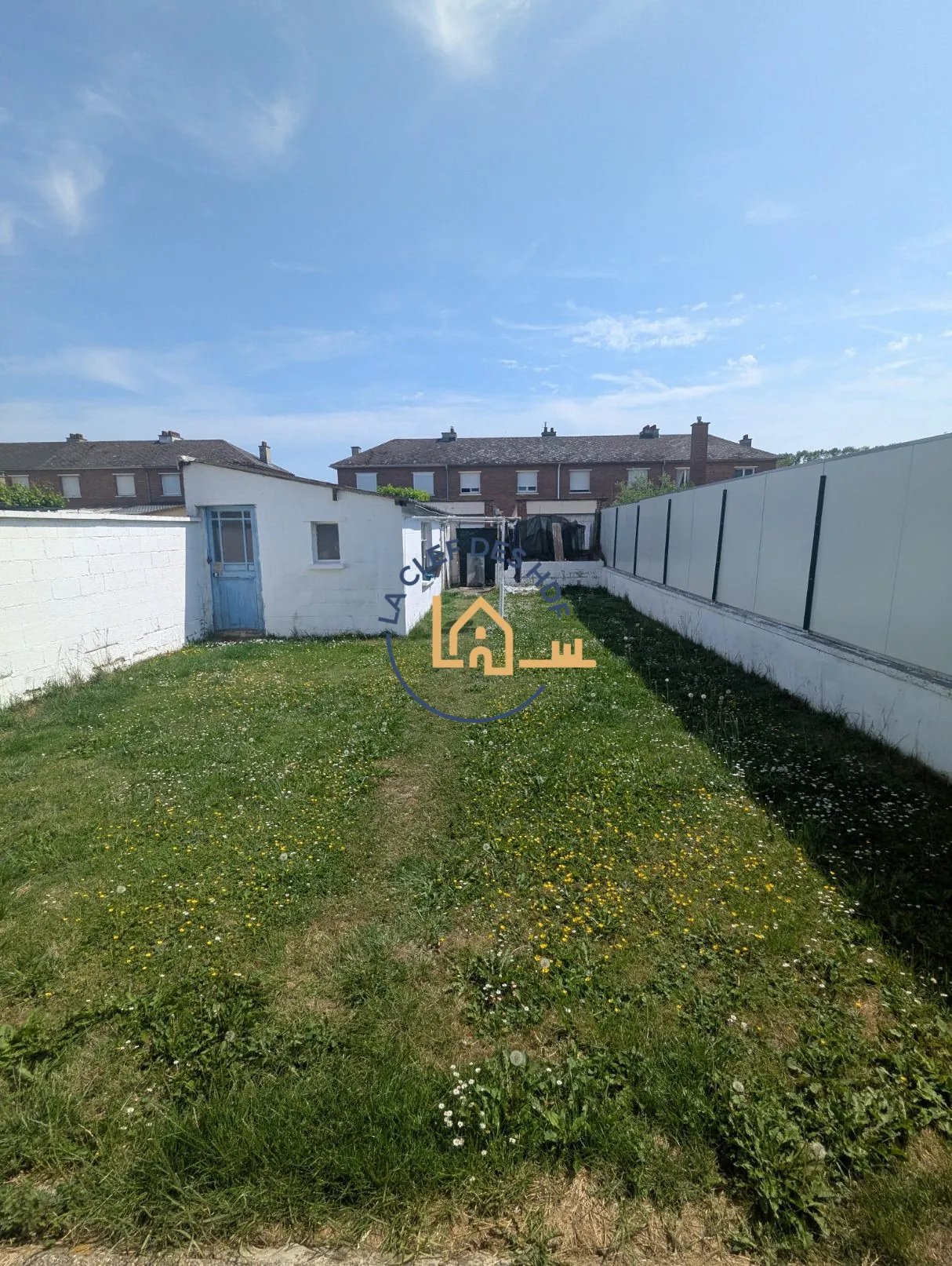 Charmante maison mitoyenne à vendre à Corbehem, 88,70 m² avec jardin et potentiel de rénovation 