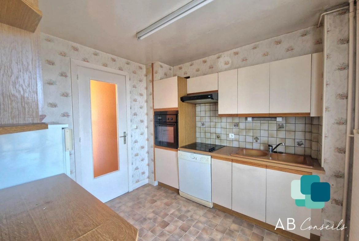 Appartement 4 pièces lumineux avec balcon et cave à Sotteville-lès-Rouen 