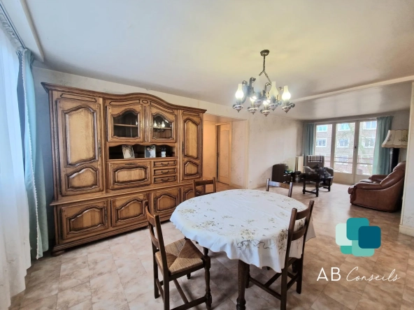 Appartement 4 pièces lumineux avec balcon et cave à Sotteville-lès-Rouen