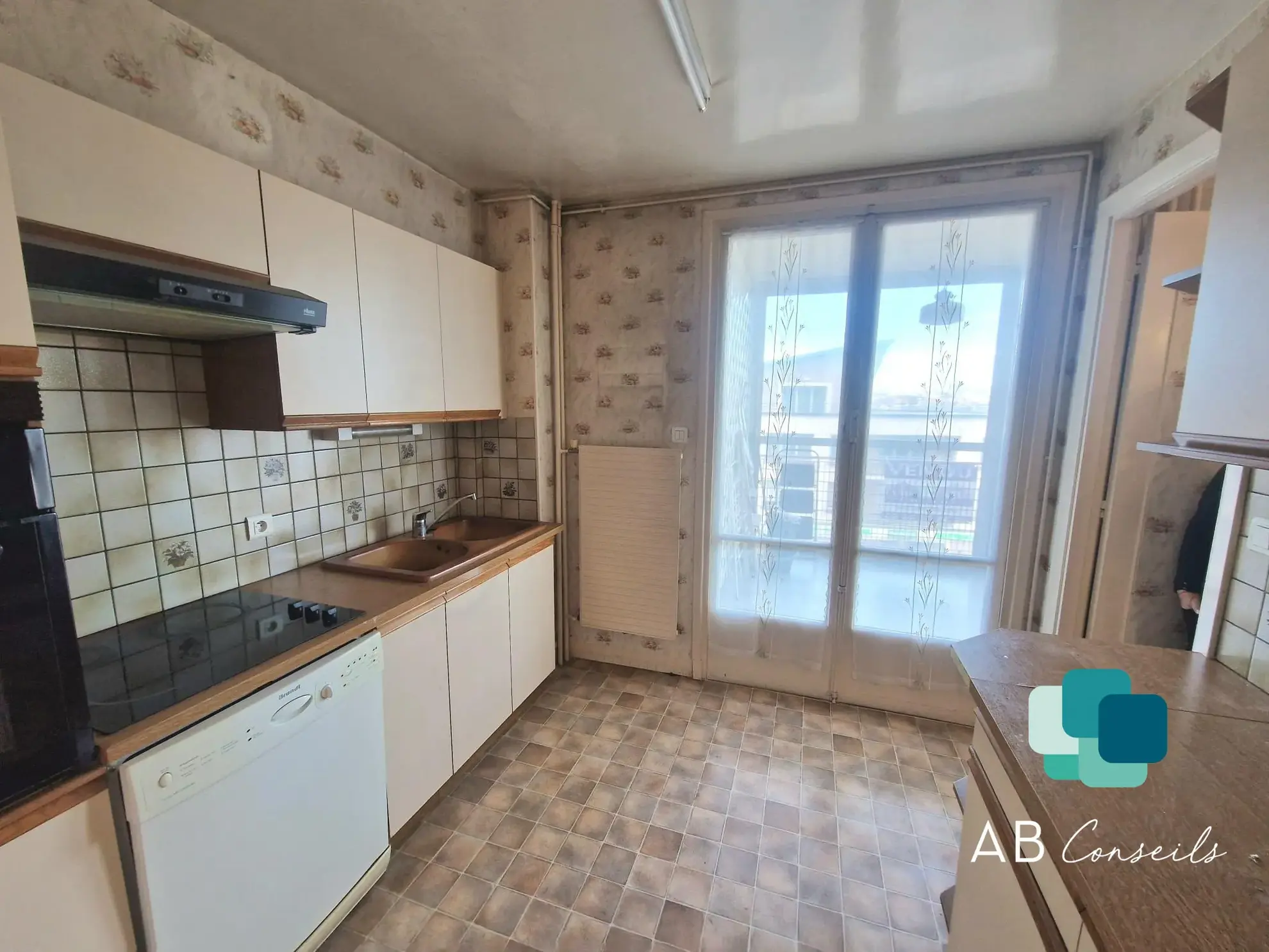 Appartement 4 pièces lumineux avec balcon et cave à Sotteville-lès-Rouen 