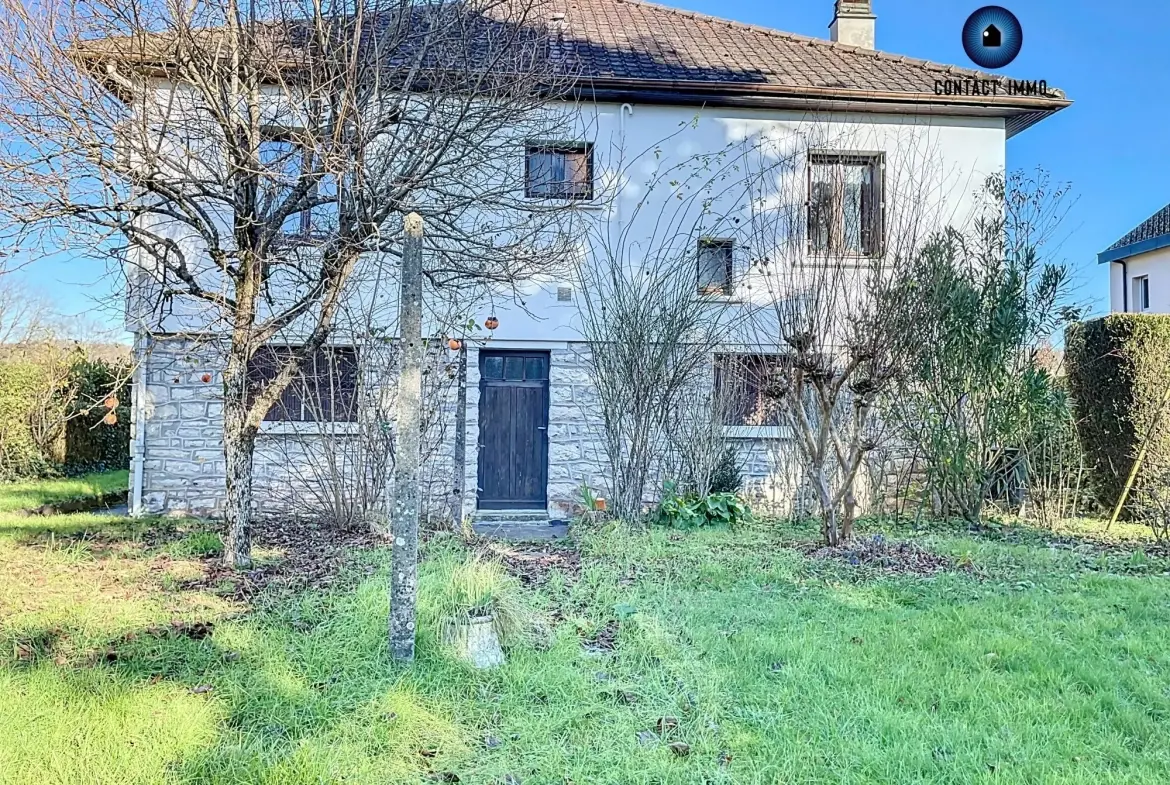 Maison à Varetz avec fort potentiel, jardin et travaux à prévoir 