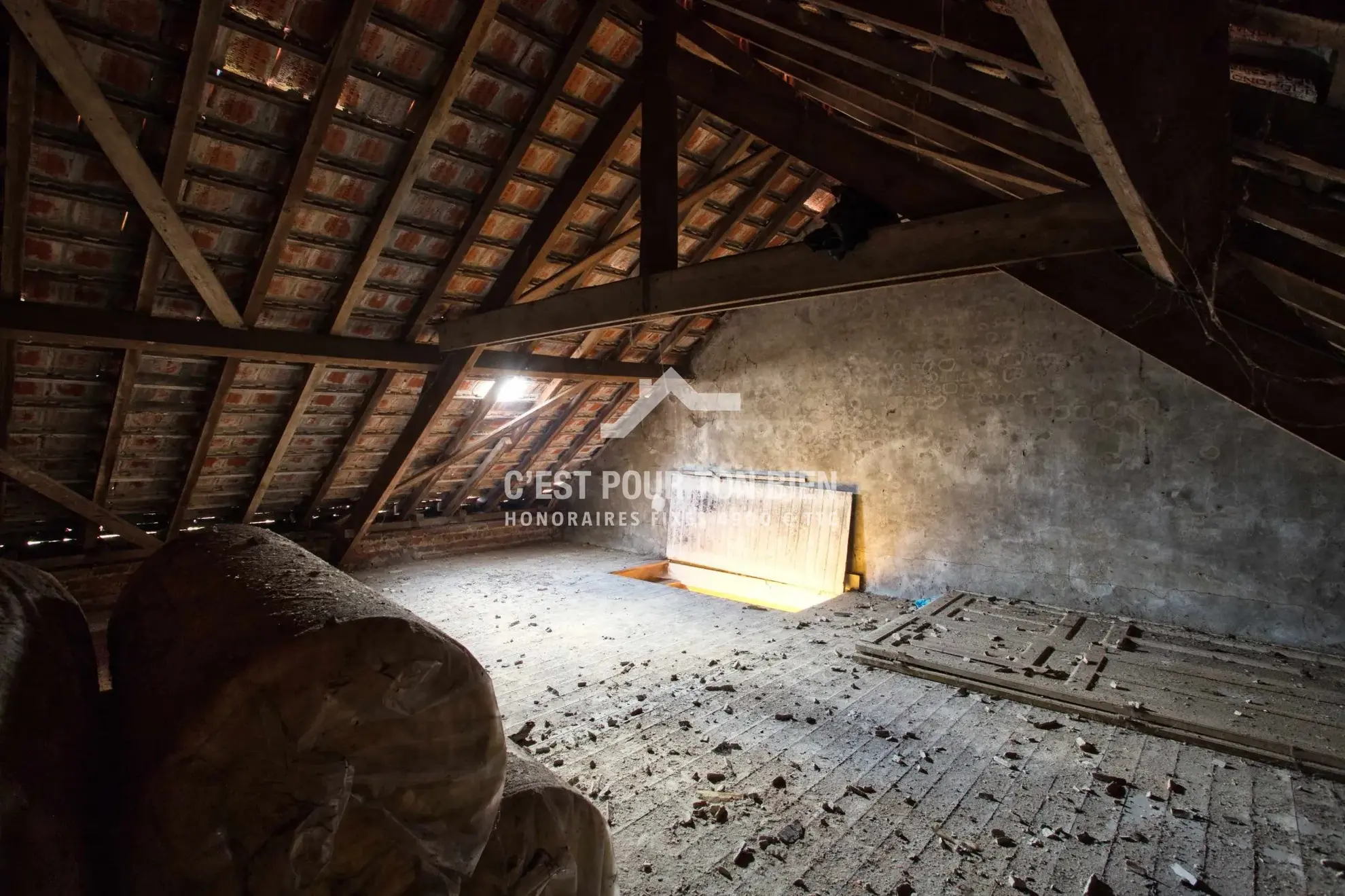 Maison ancienne à Boeschepe de 87 m² à rénover avec potentiel 
