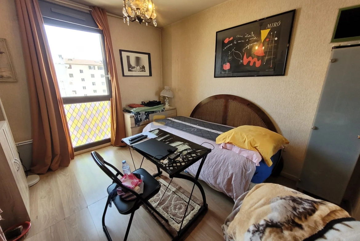 Appartement 2 pièces en centre d'Annemasse, idéal investisseur 