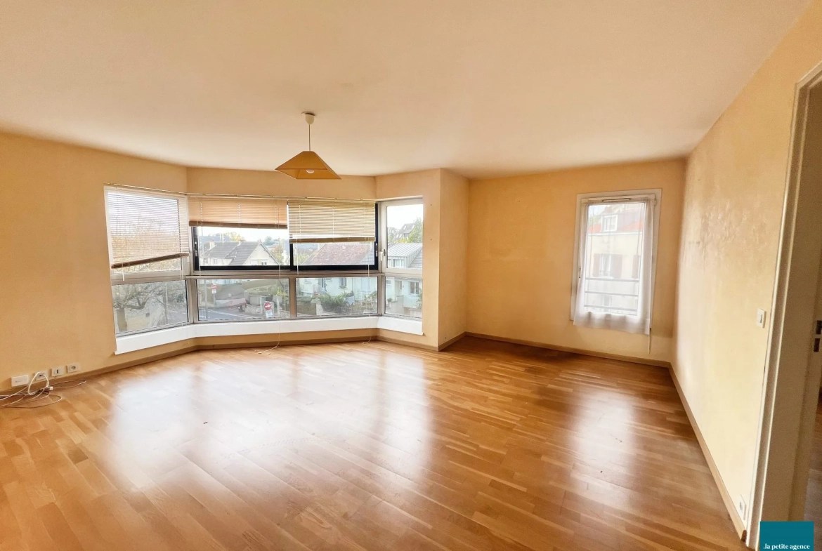 Appartement F3 à vendre à Caen avec cave, parking et lumineux dans le quartier Haie-Vigné 