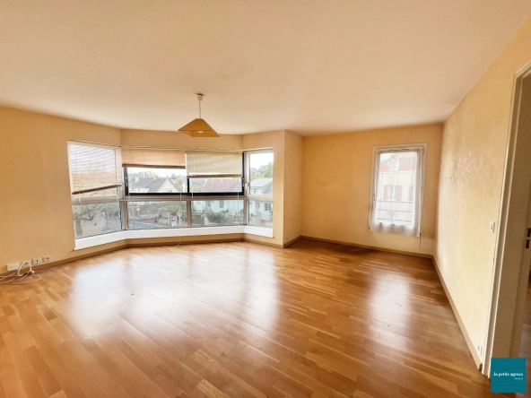 Appartement F3 à vendre à Caen avec cave, parking et lumineux dans le quartier Haie-Vigné