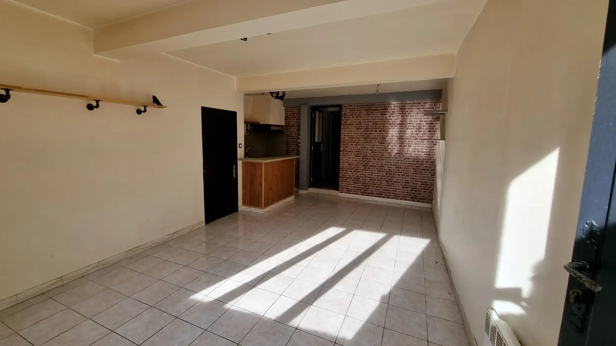 Maison à Mondonville avec deux appartements locatifs, faible charge, bon rendement 