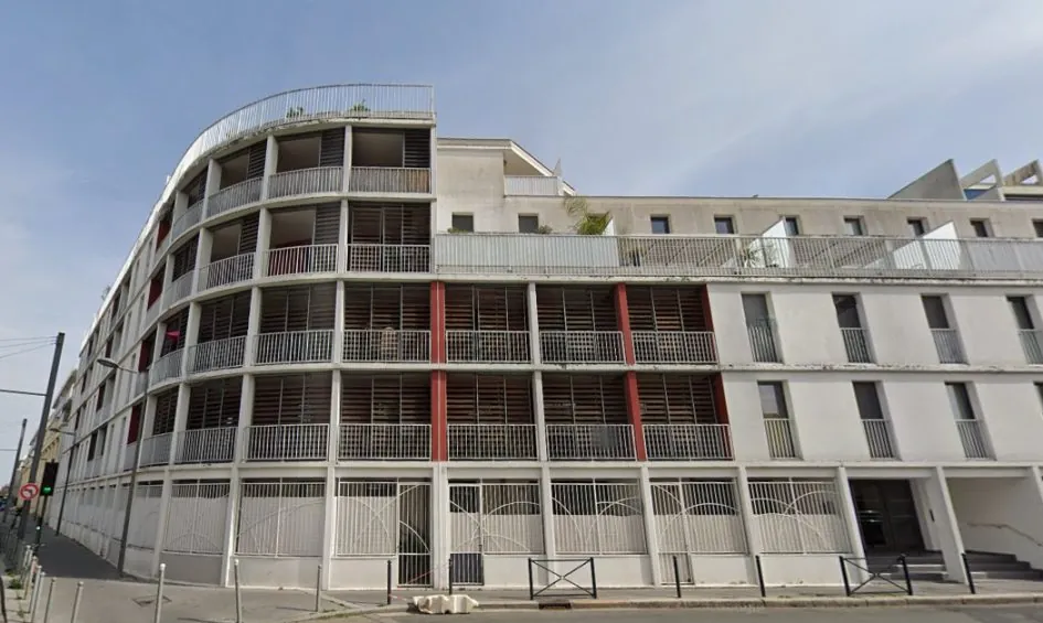 Appartement T2 à Bordeaux - Résidence récente avec parking et loggia 