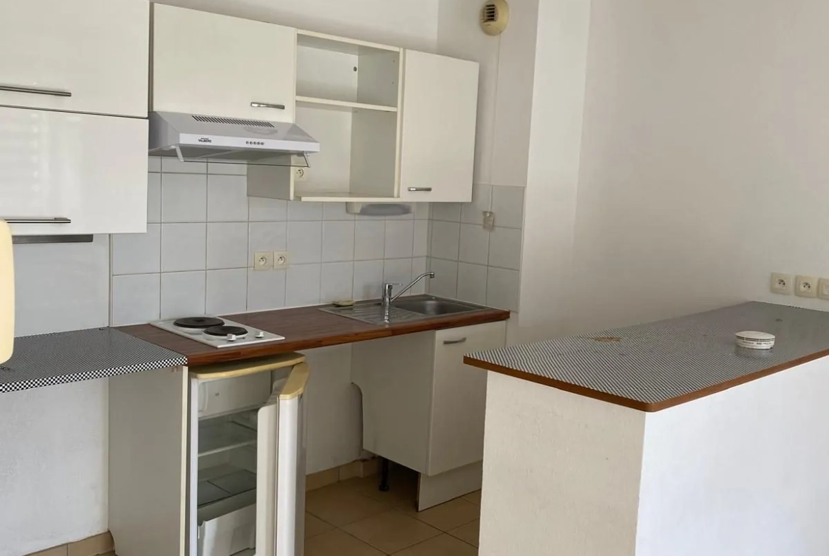 Appartement T2 à Bordeaux - Résidence récente avec parking et loggia 