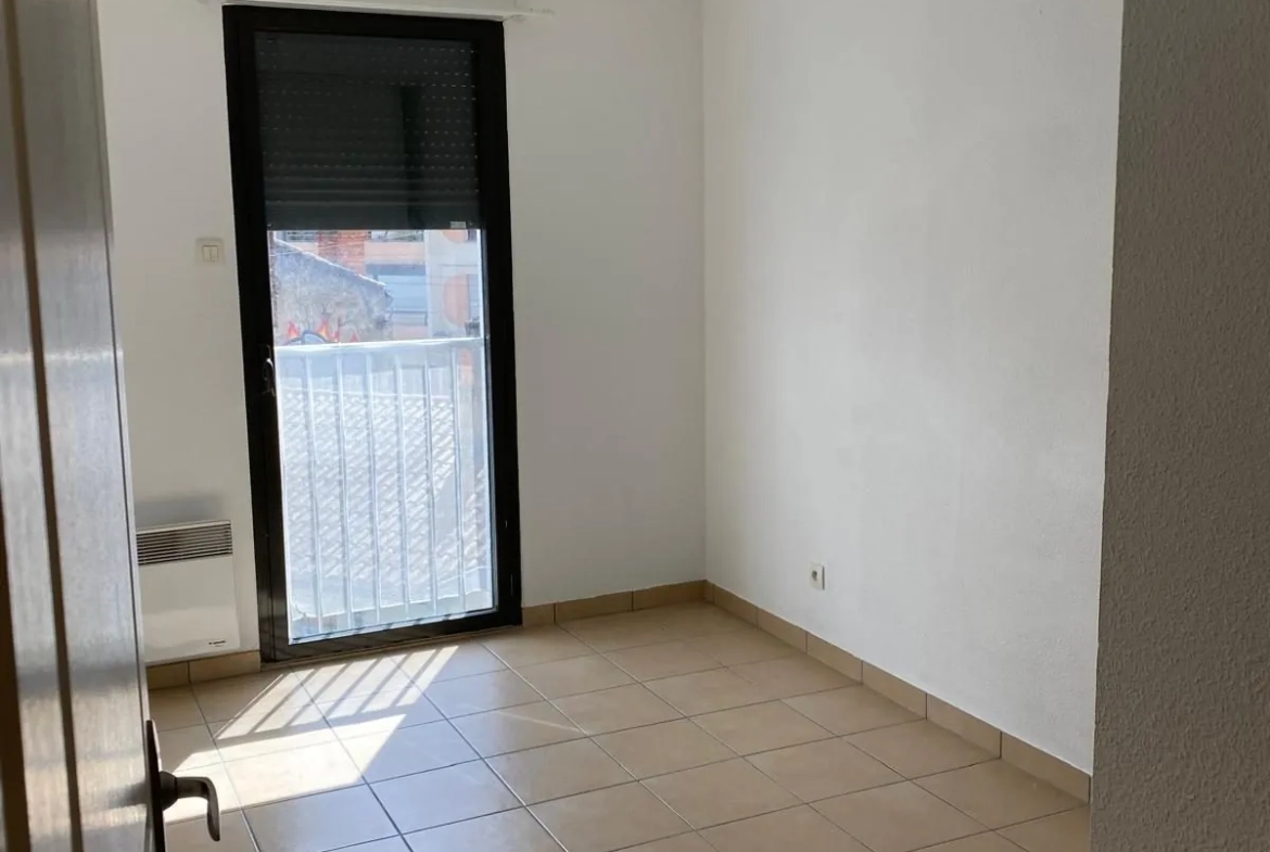 Appartement T2 à Bordeaux - Résidence récente avec parking et loggia 