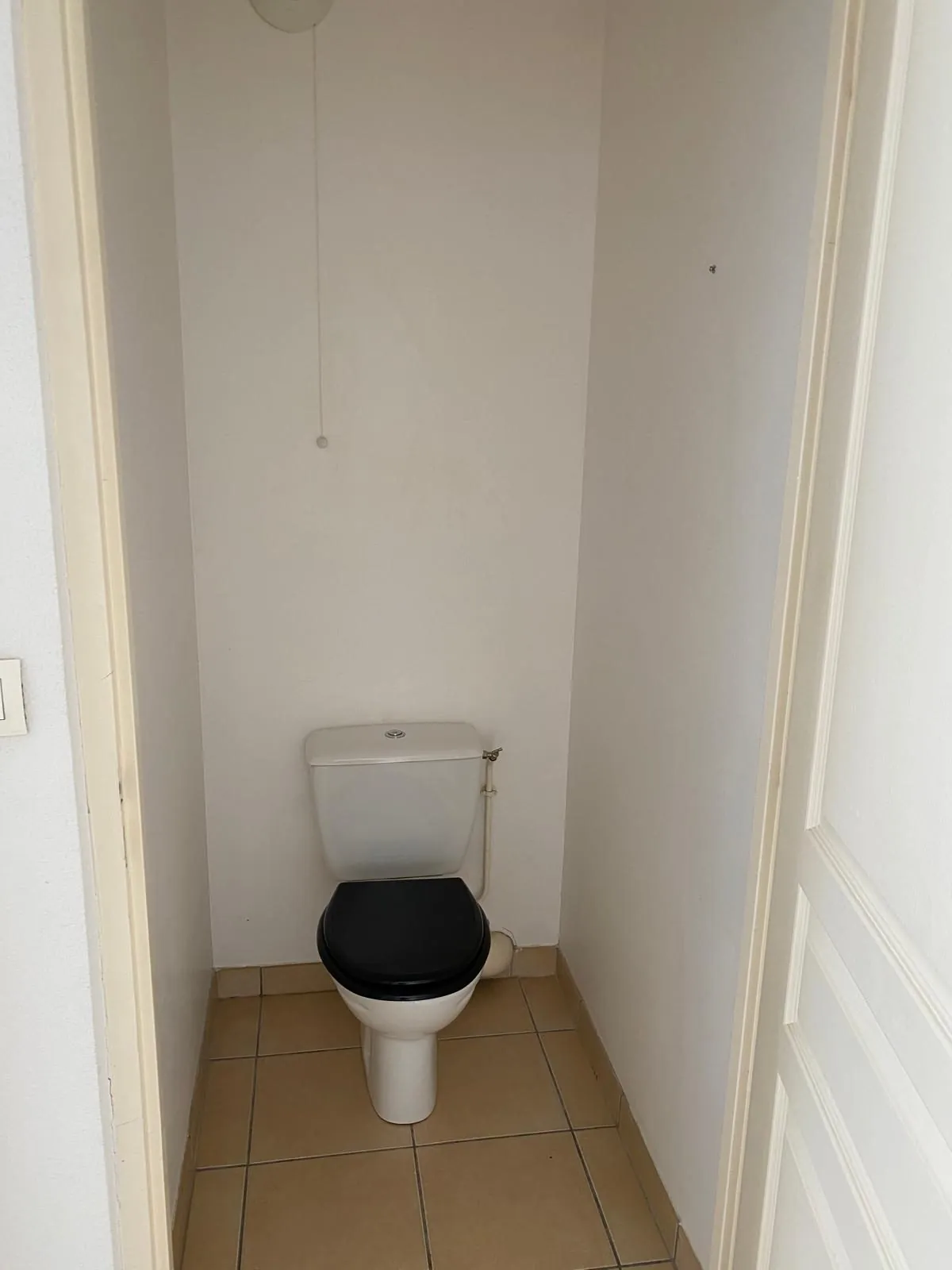 Appartement T2 à Bordeaux - Résidence récente avec parking et loggia 