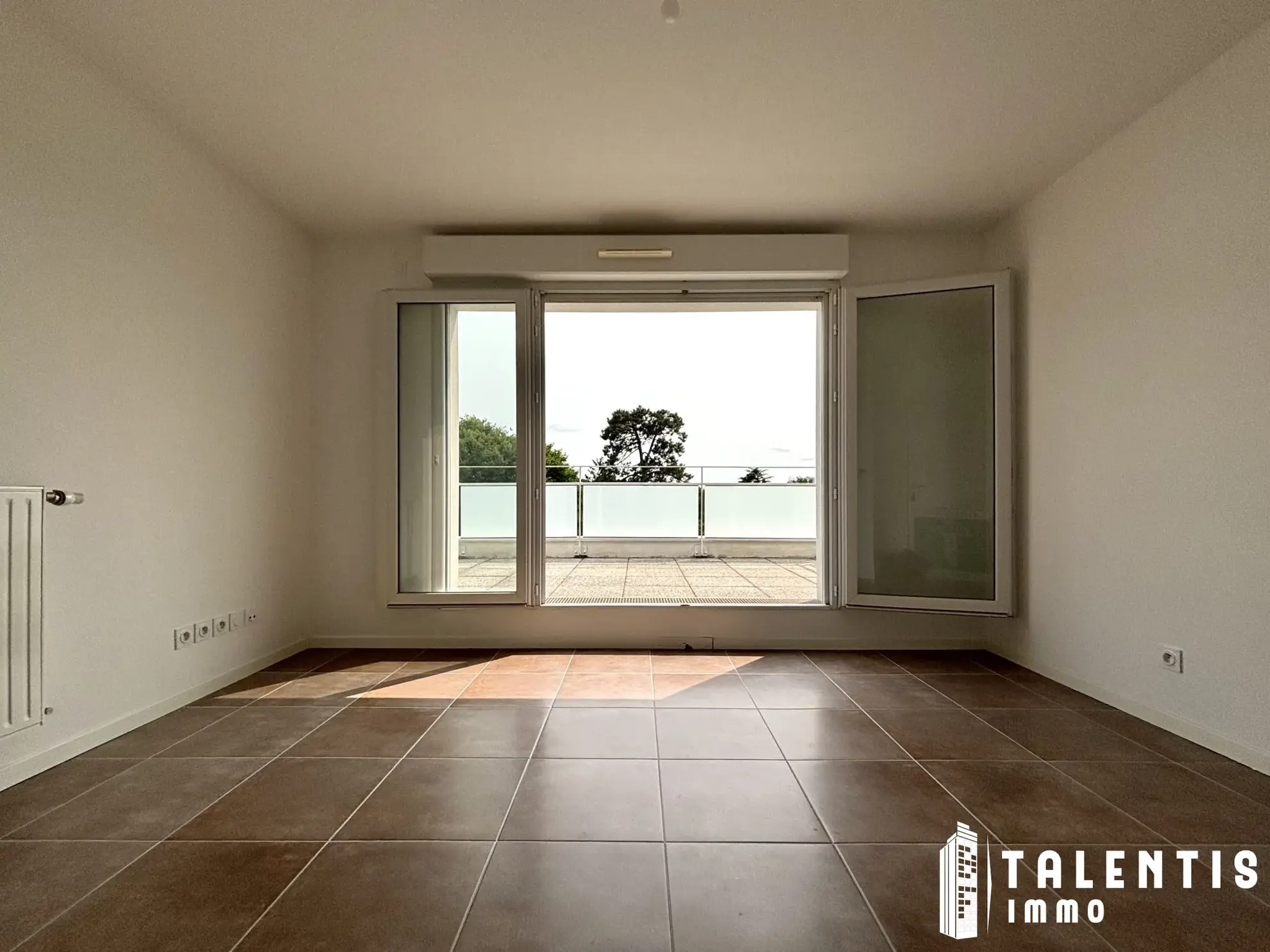 Appartement 2 pièces avec terrasse et parking à Nantes Eraguère 