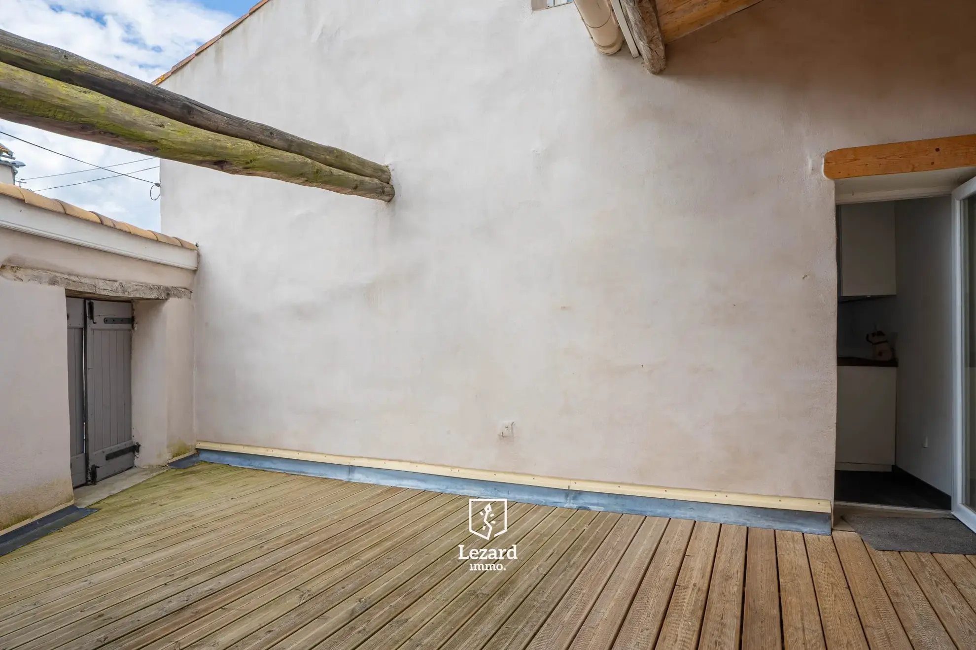 Maison de ville rénovée avec terrasse et garage à Castelnaudary 