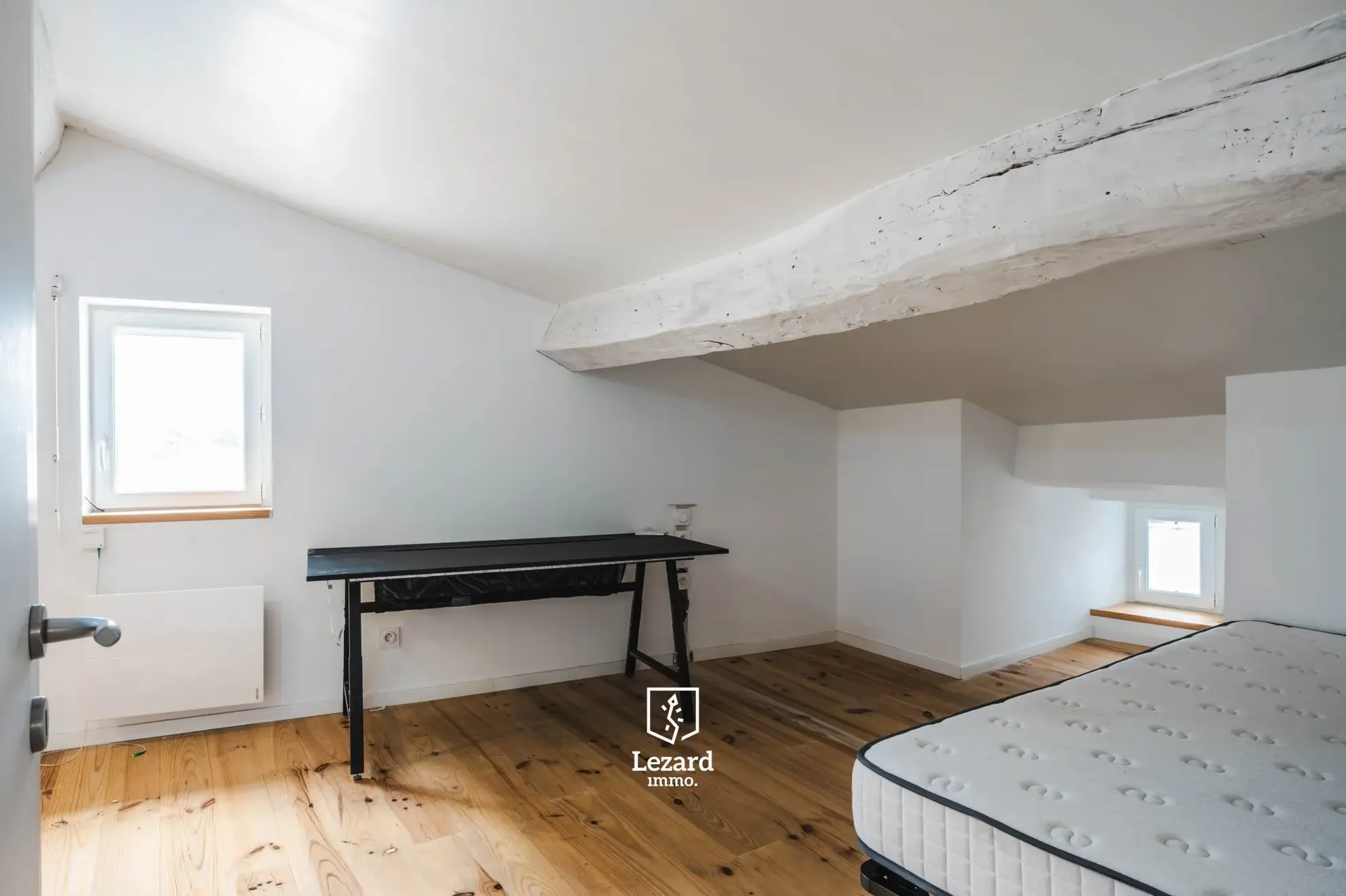 Maison de ville rénovée avec terrasse et garage à Castelnaudary 