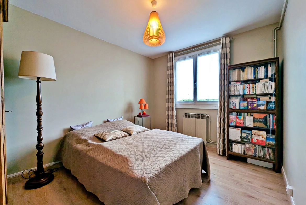 Chambre 2 Appartement T3 de 63 m² à Valence avec balcon, cave et garage 