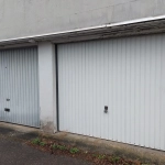 Garage en surface sécurisé à vendre à Grenoble - Protection et praticité