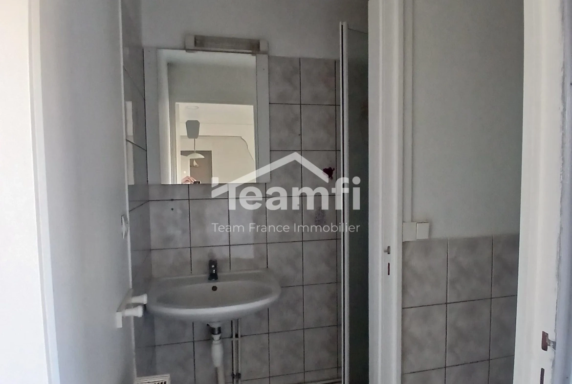 Appartement T3 de 56 m² avec balcon à Roanne – Investissement locatif idéal 