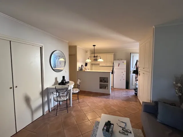 Appartement T2 à Saumane-de-Vaucluse avec terrasse et vues sur la pinède 