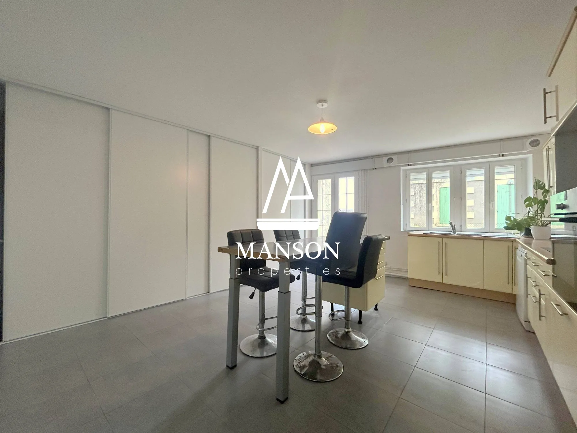Appartement 2 pièces rénové de 73 m² avec terrasse et jardin à Haux 