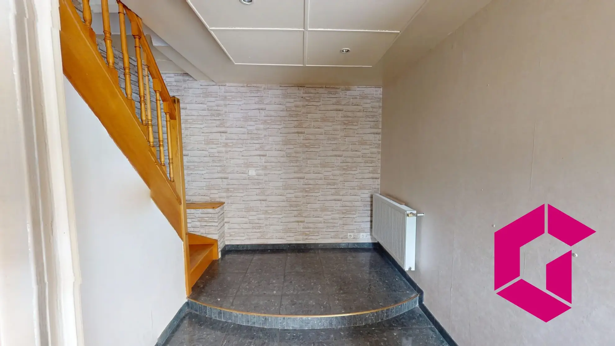 Maison à vendre à Unieux de 98 m² avec 3 chambres et balcon 