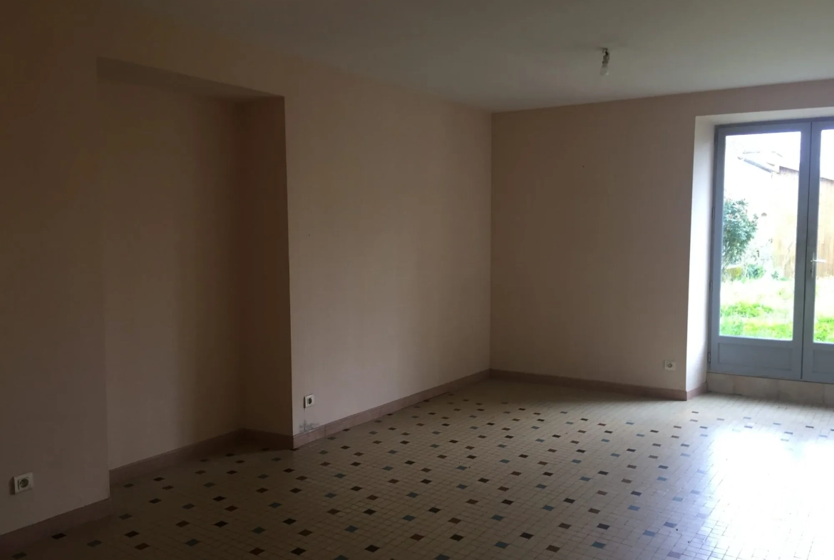 Maison à vendre à Masseube avec jardin ensoleillé et 3 chambres 