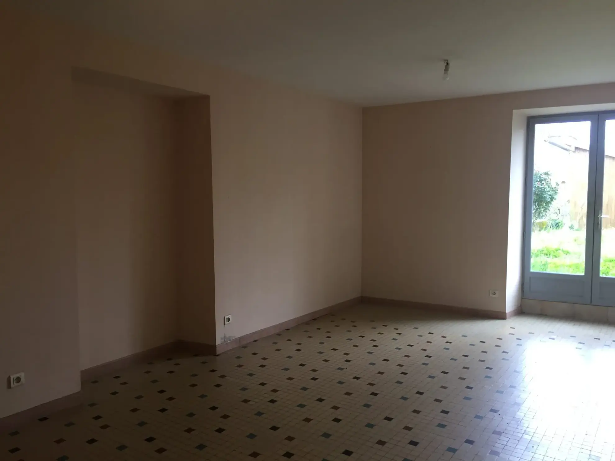 Maison à vendre à Masseube avec jardin ensoleillé et 3 chambres 
