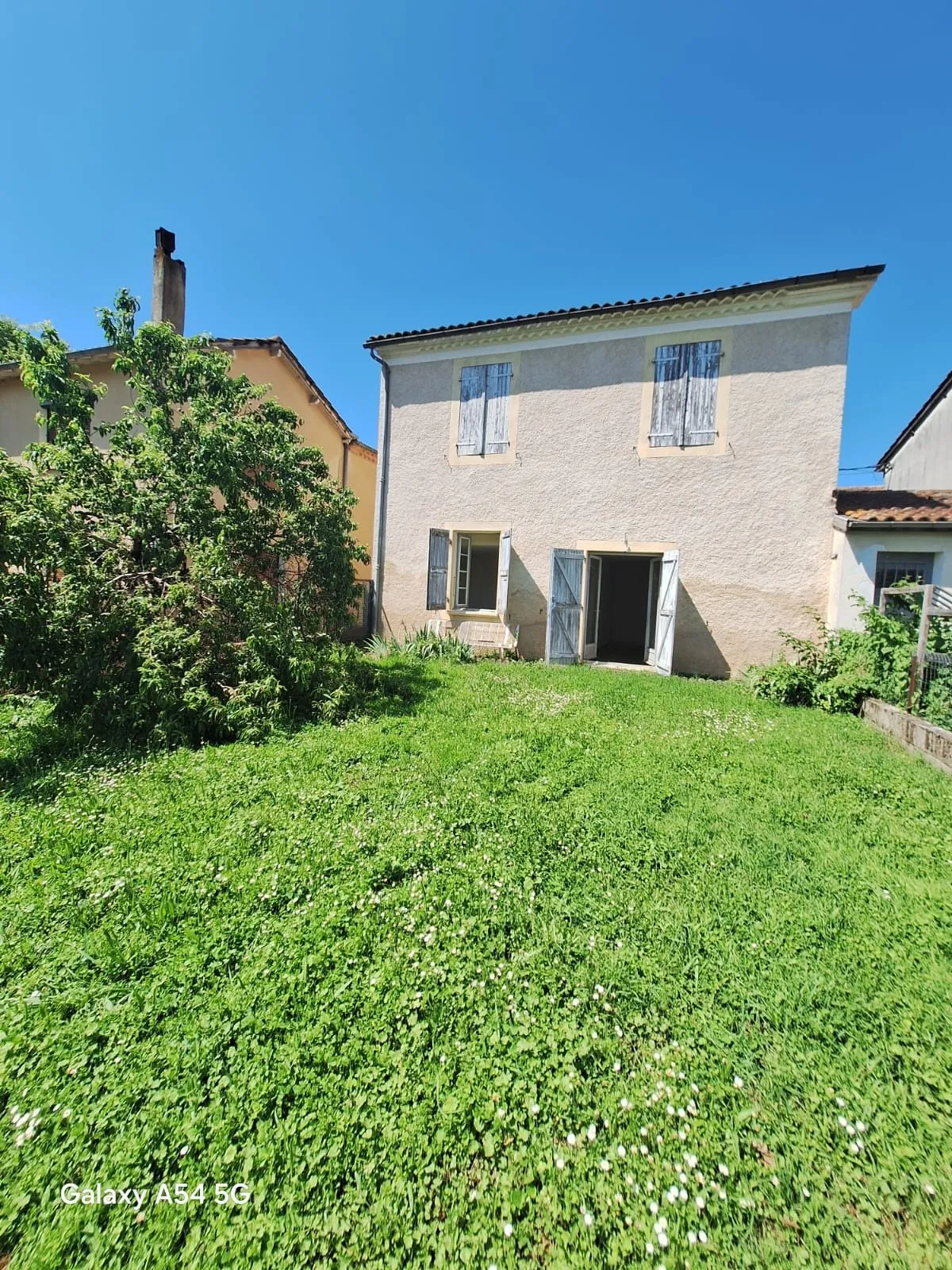 Maison à vendre à Masseube avec jardin ensoleillé et 3 chambres 