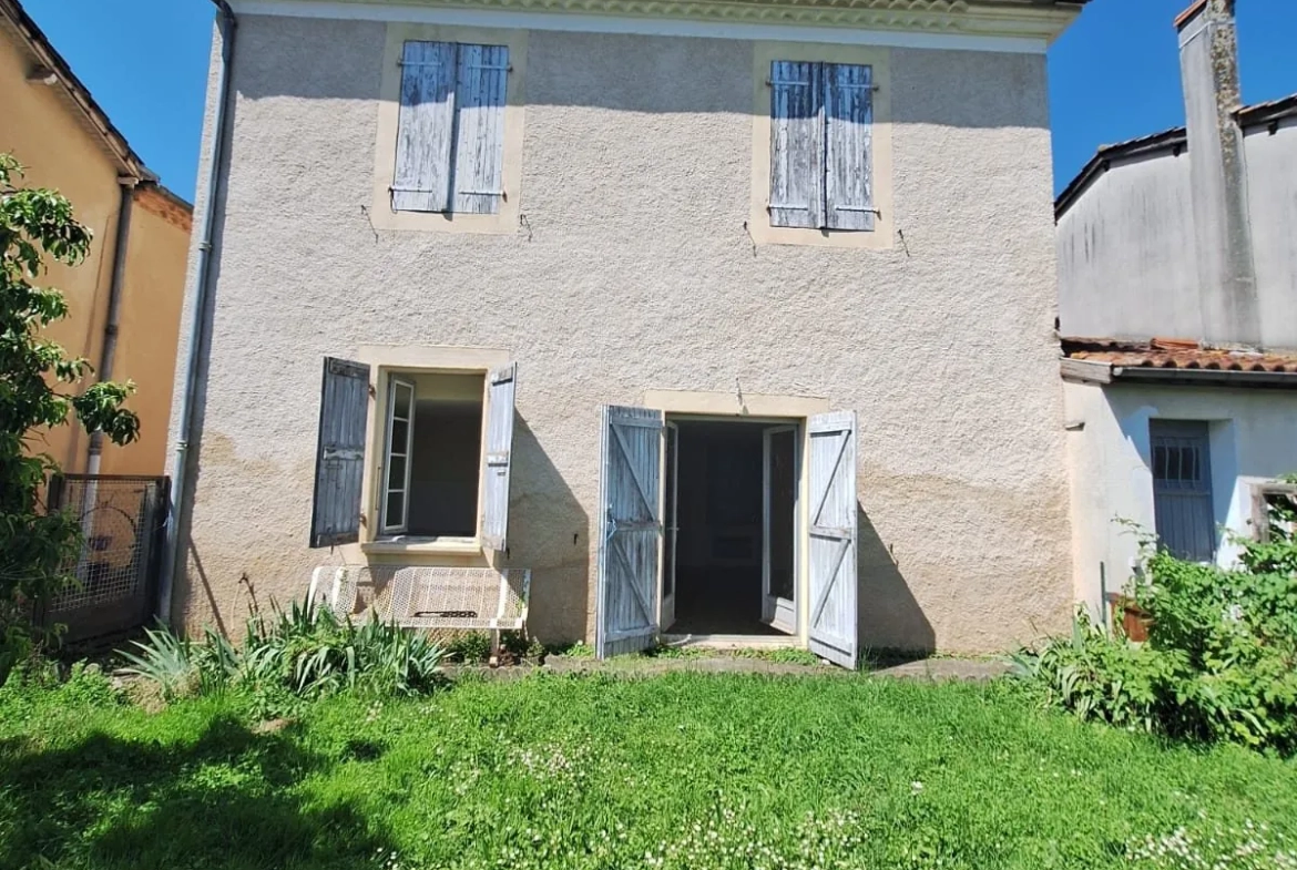 Maison à vendre à Masseube avec jardin ensoleillé et 3 chambres 