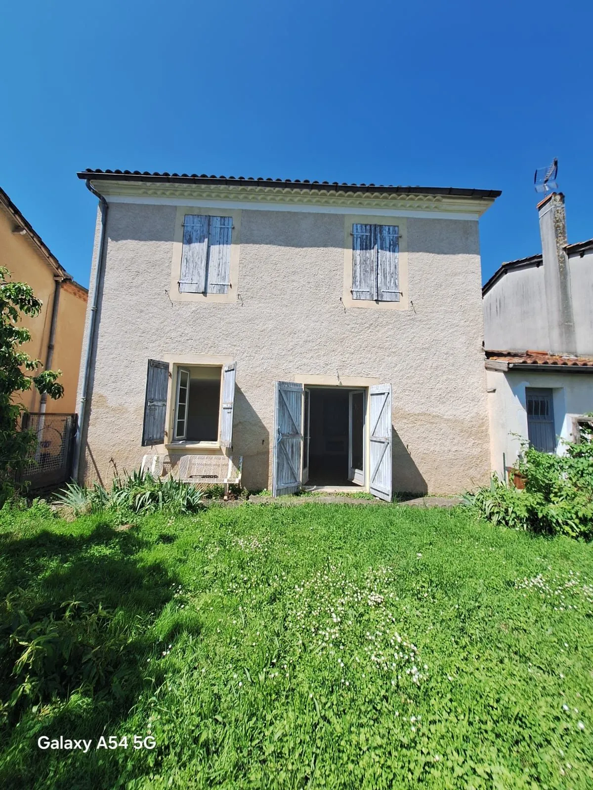 Maison à vendre à Masseube avec jardin ensoleillé et 3 chambres 