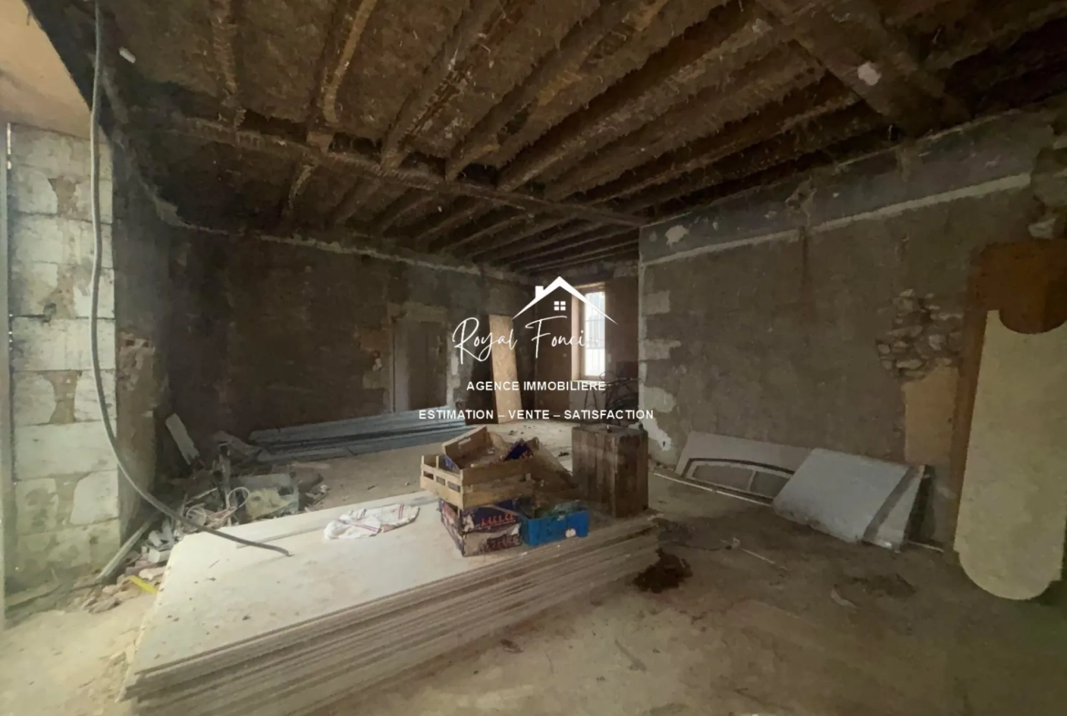 RDC de l'mmeuble Ensemble immobilier à rénover avec maison ancienne et immeuble à Preuilly-sur-Claise 