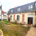 Maison ancienne + Immeuble de rapport à restaurer  Ensemble immobilier à rénover avec maison ancienne et immeuble à Preuilly-sur-Claise