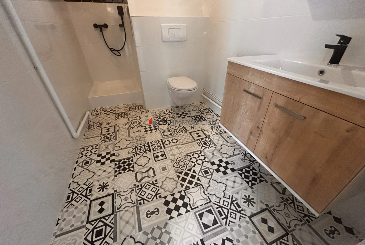 Appartement lumineux avec vue sur Céret, cave et parking - Opportunité à saisir 