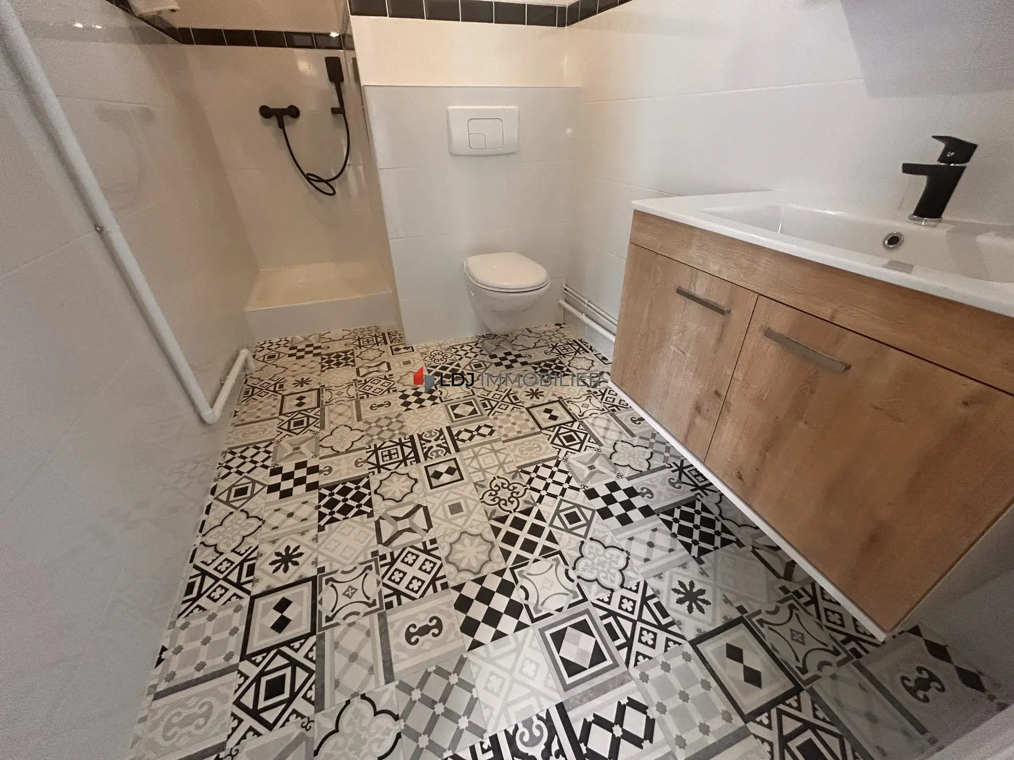 Appartement lumineux avec vue sur Céret, cave et parking - Opportunité à saisir 