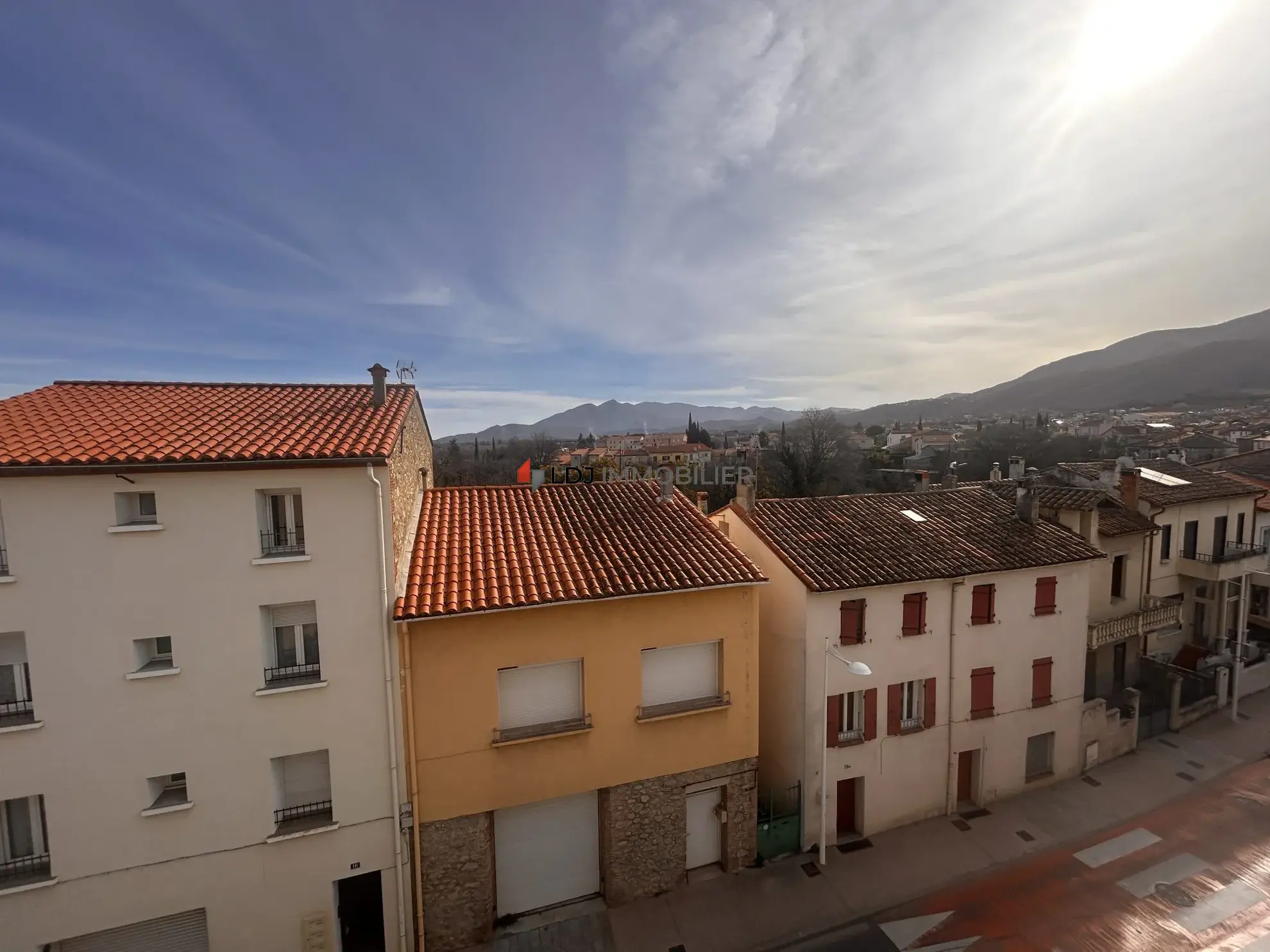 Appartement lumineux avec vue sur Céret, cave et parking - Opportunité à saisir 